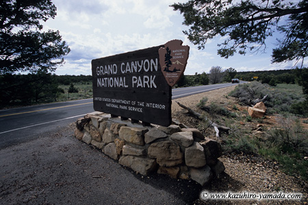 East Entrance / ��������