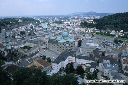 Overlook of Salzburg City / UcuNs